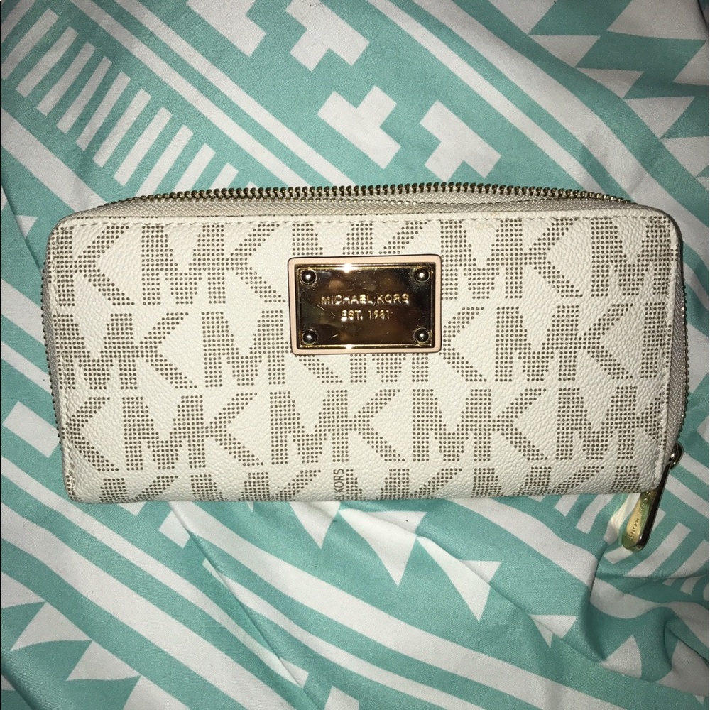 Michael Kors wallet