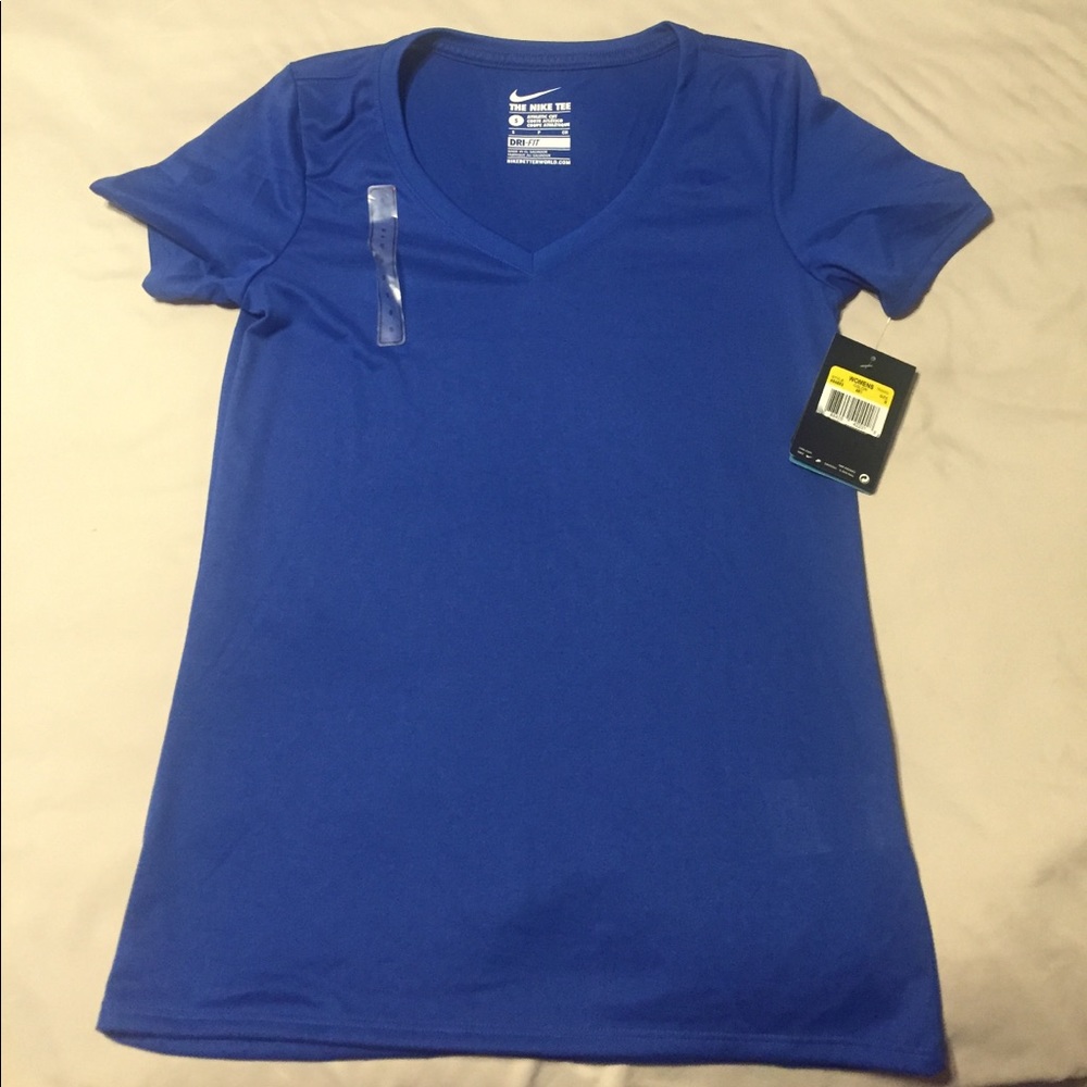 NWT Womans Small Nike Dri-Fit Tee