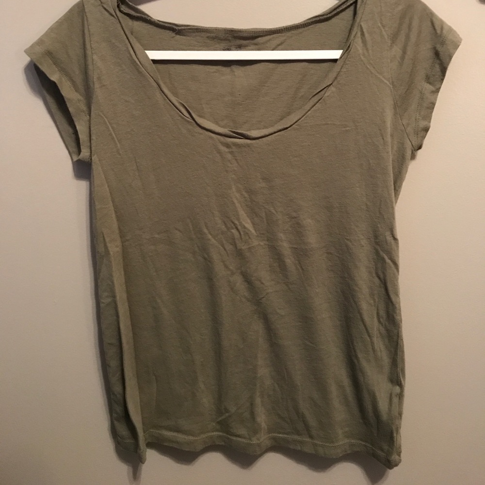 Gap t-shirt NEVER WORN