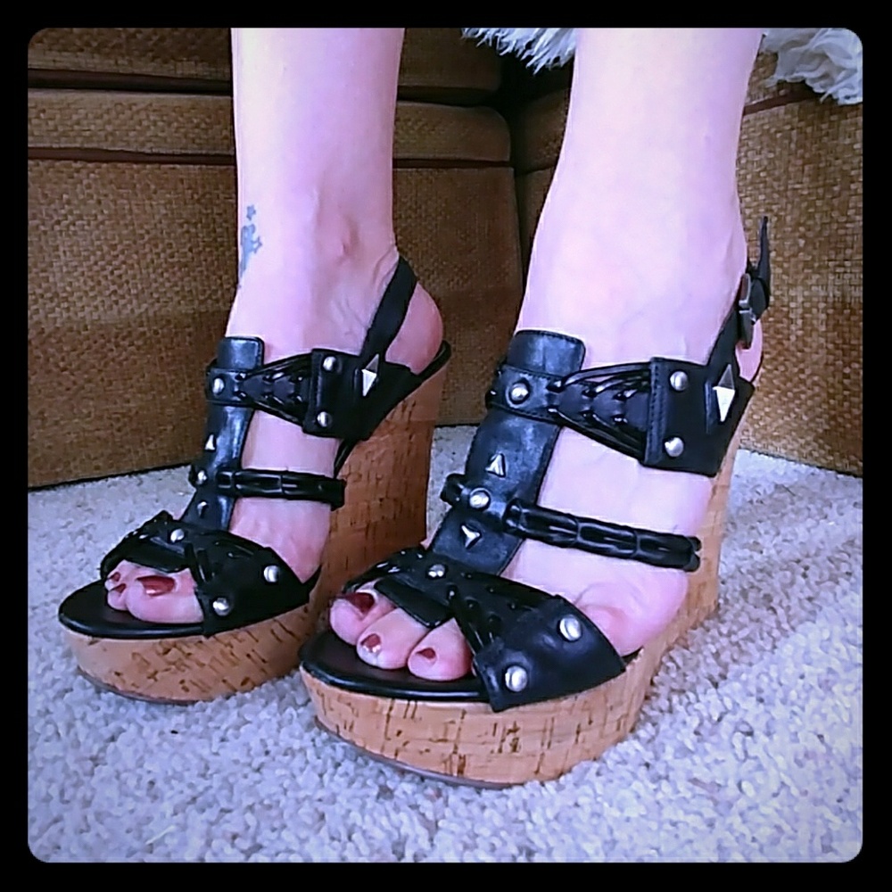 Guess brand wedges, sz 7