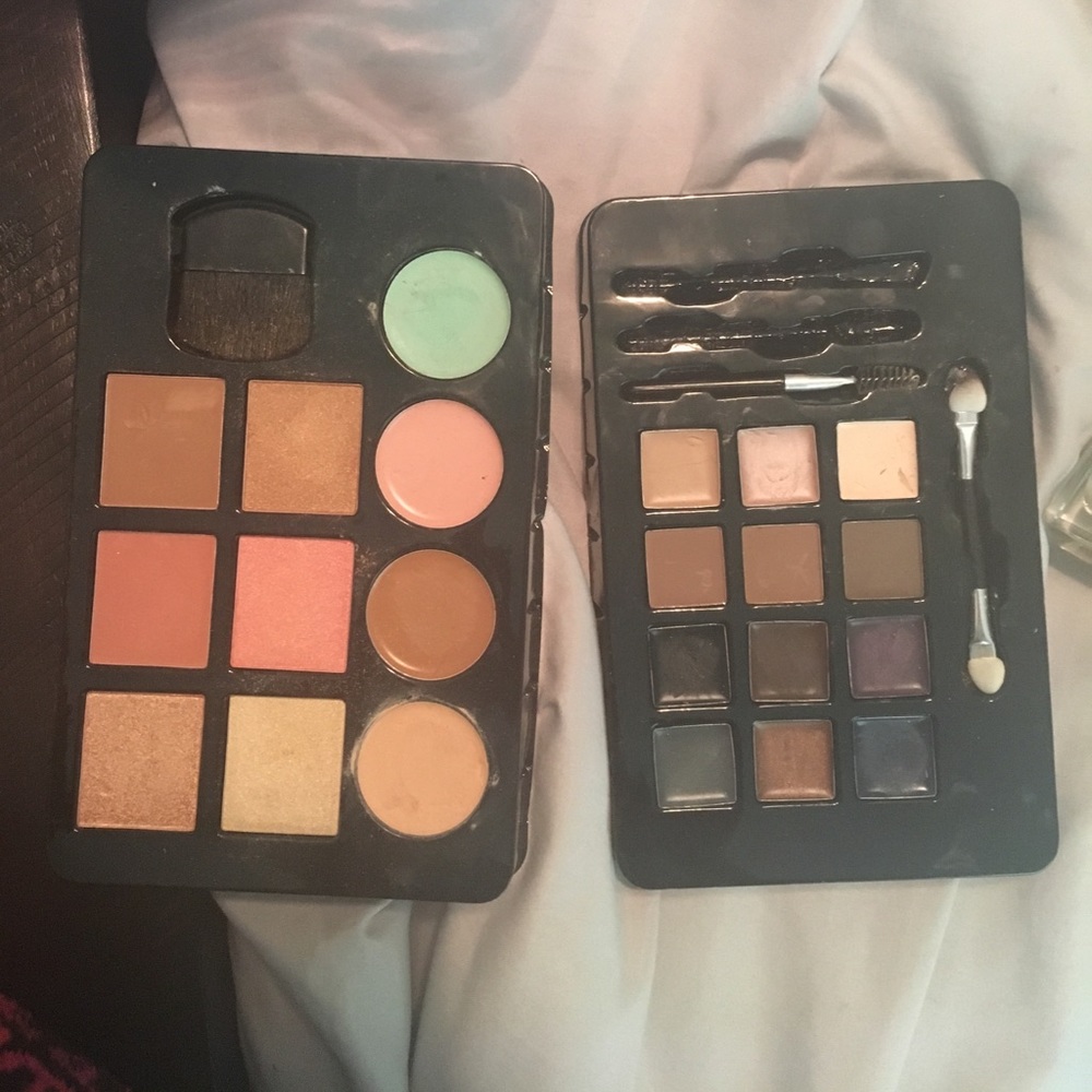 Cheek and eye palletes