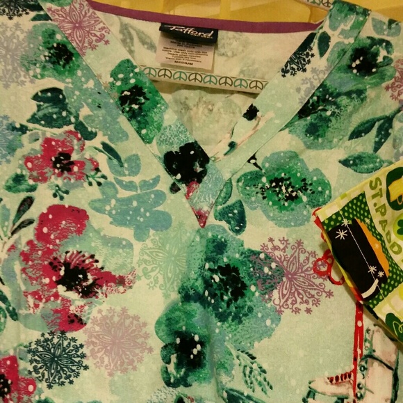 Lucky Owl & Ice Skates Scrub Top Bundle - Picture 3 of 6