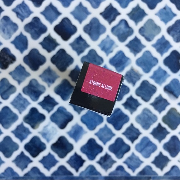 NIB BUXOM Shimmer Shock Lipstick "Atomic Allure" - Picture 4 of 4