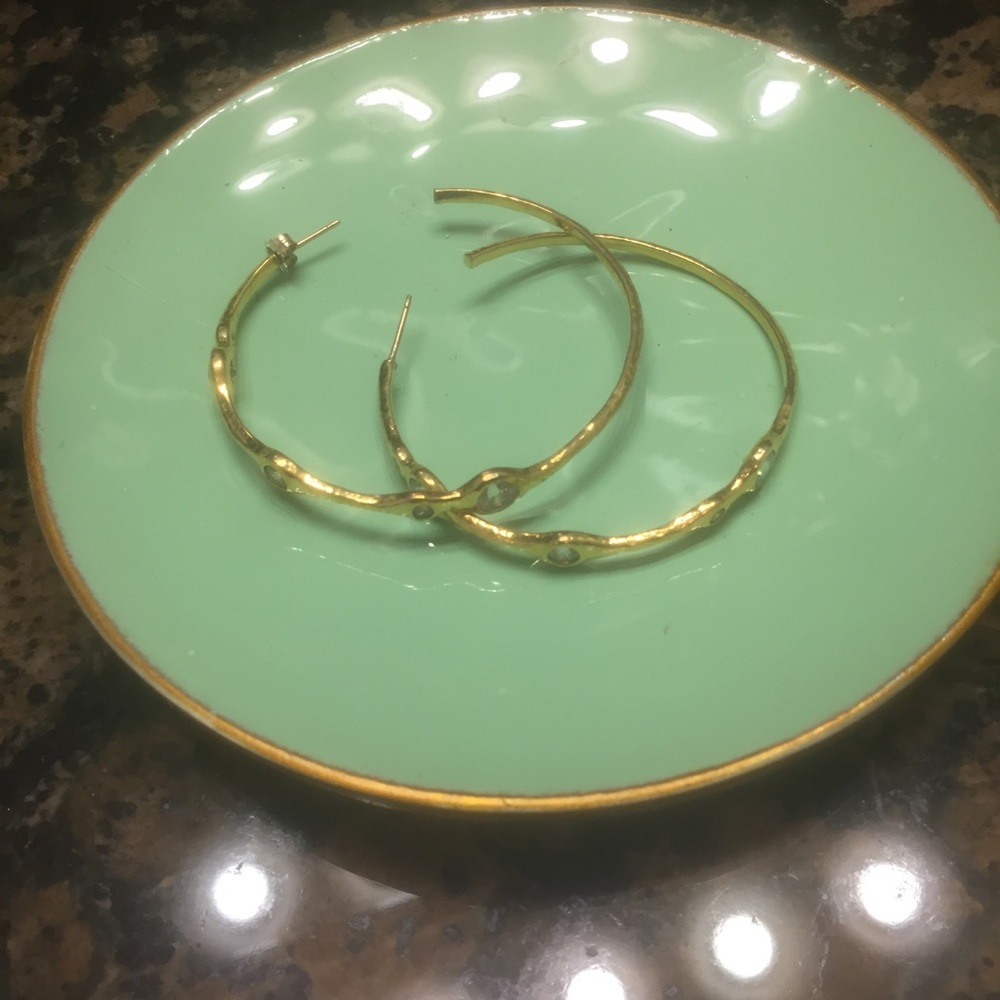 Stella & Dot gold hoop earrings
