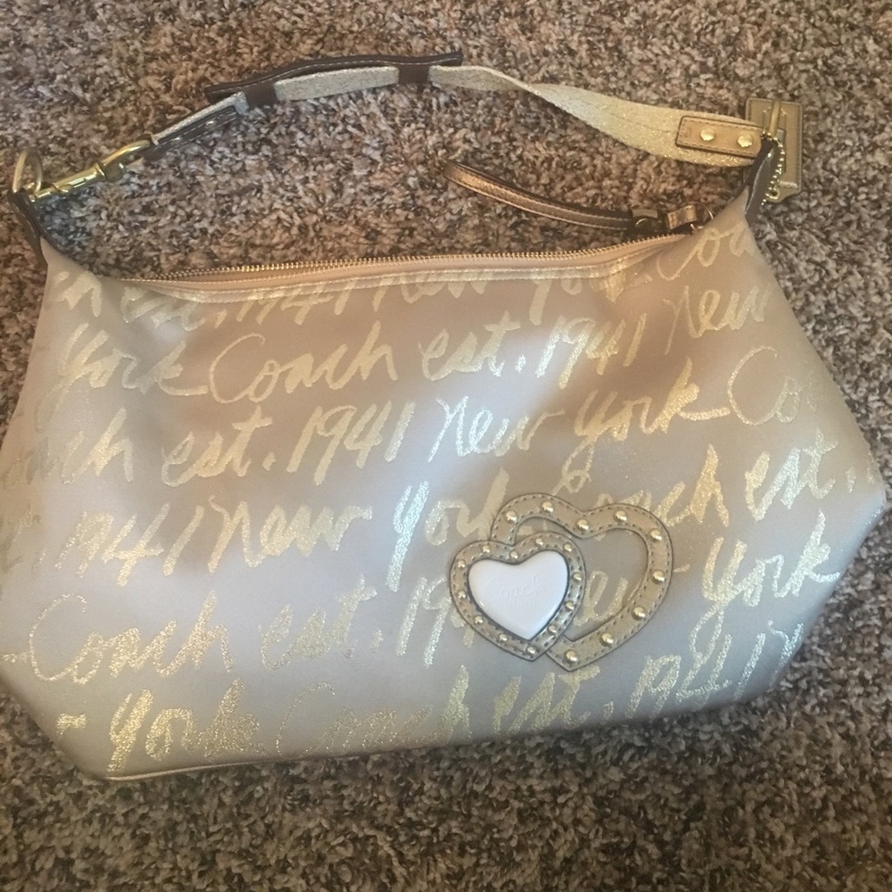 Authentic Coach shoulder bag! Like new condition