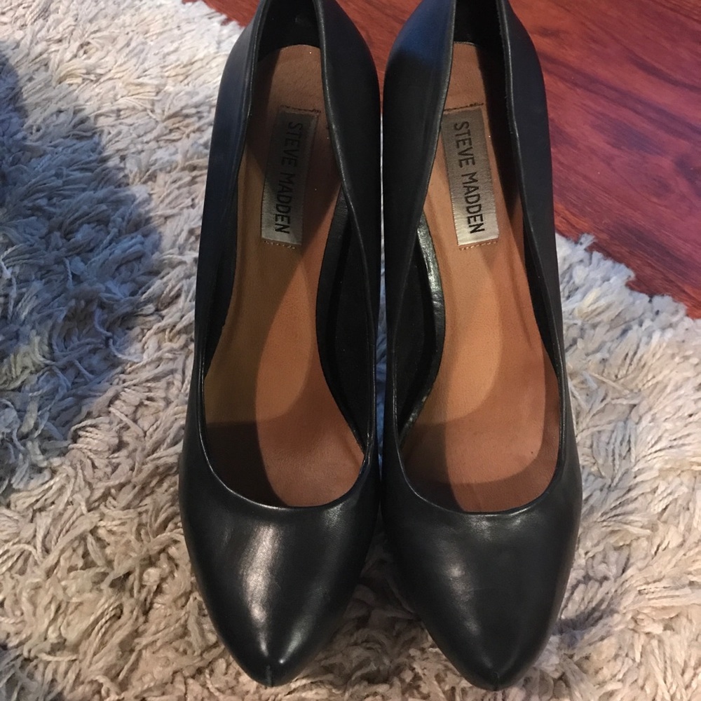Steve Madden Black Platform Heels- Rarely used
