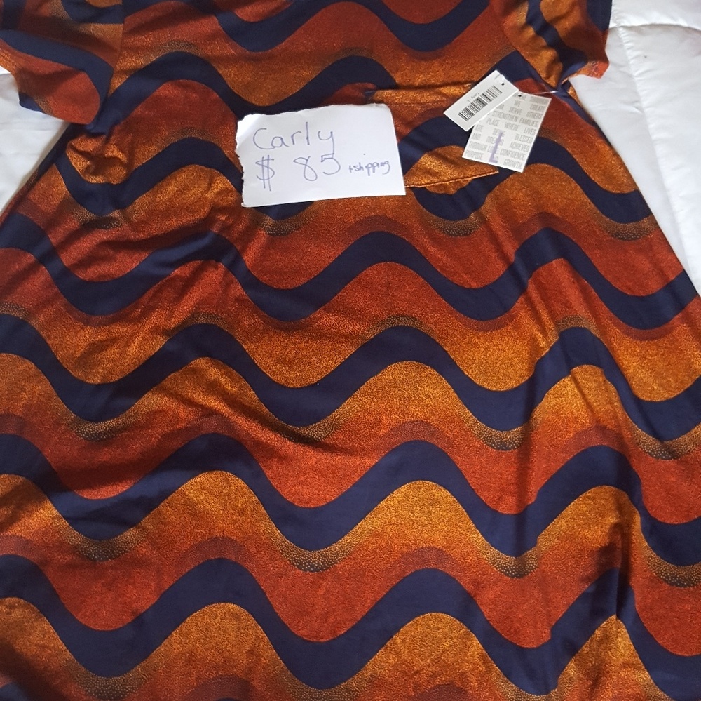 LULAROE UNICORN CARLY