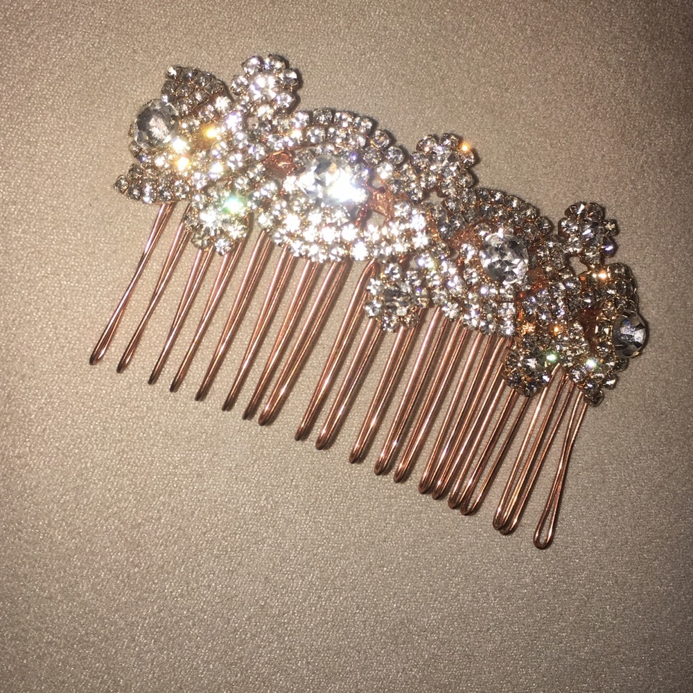 Beautiful Rose Gold Hair Comb✨