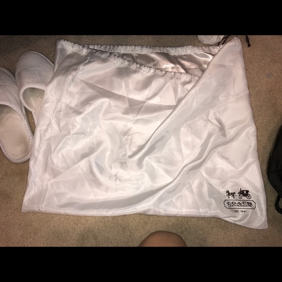 Coach purse - Picture 4 of 4