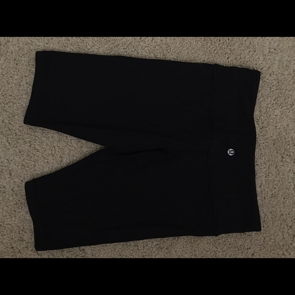 Lululemon Groove Shorts Sz 4