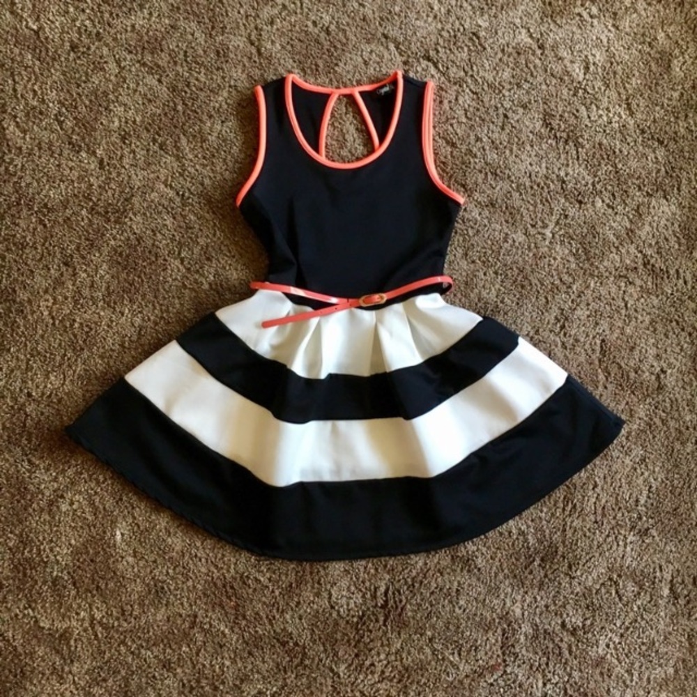 NWOT Fitted Striped Dress - S