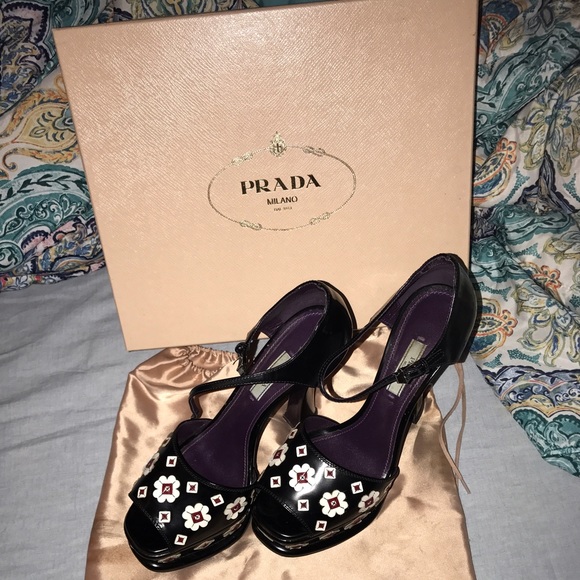 Authentic Prada Platform Pumps 👠 - Picture 3 of 8
