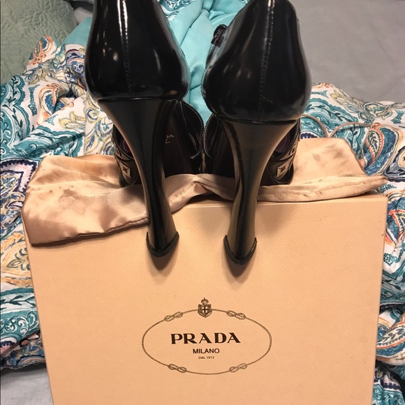 Authentic Prada Platform Pumps 👠 - Picture 6 of 8