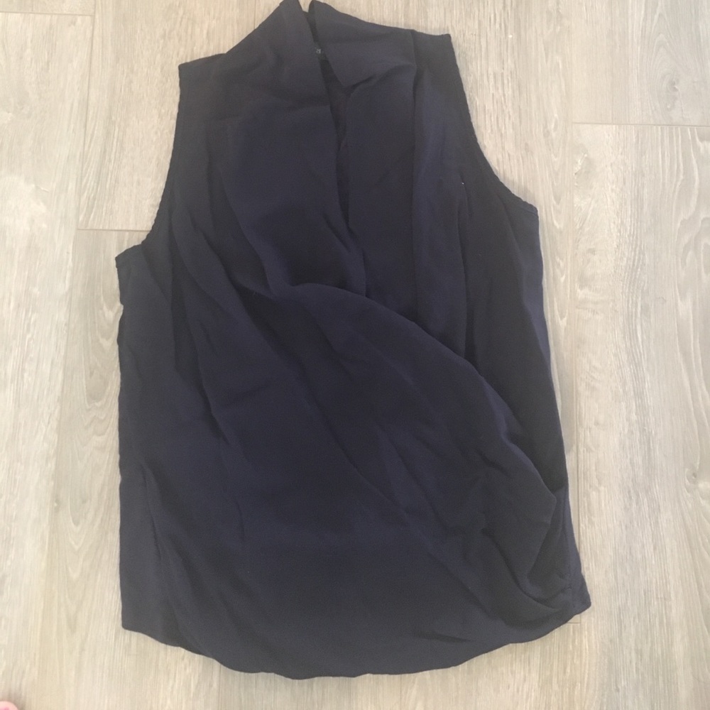 💝 Karen Kane Navy Top