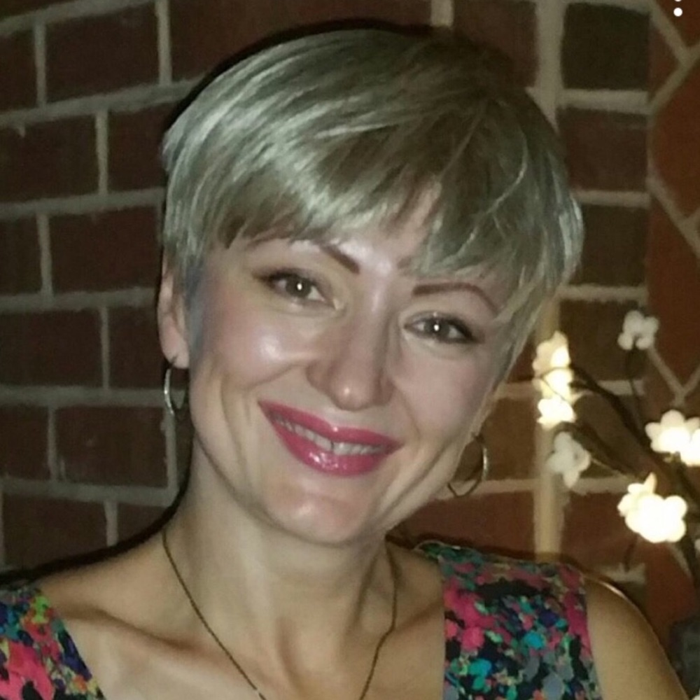 Meet your Posher, Elena
