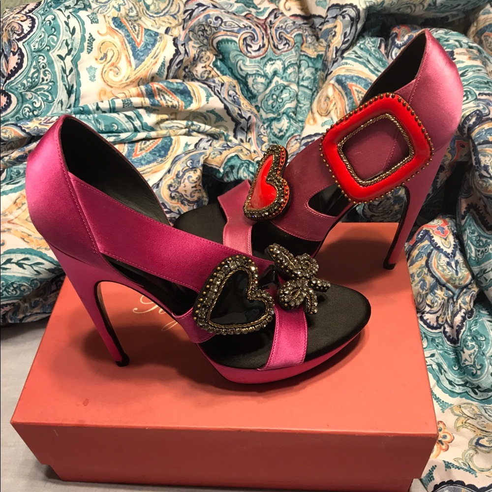 Roger Vivier embellished Satin Pumps