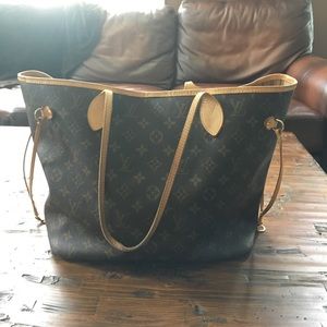Louis Vuitton Medium Tote