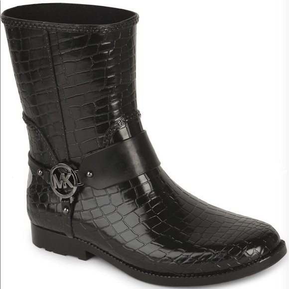 Michael Kors black crocodile print ankle rainboot - Picture 2 of 6