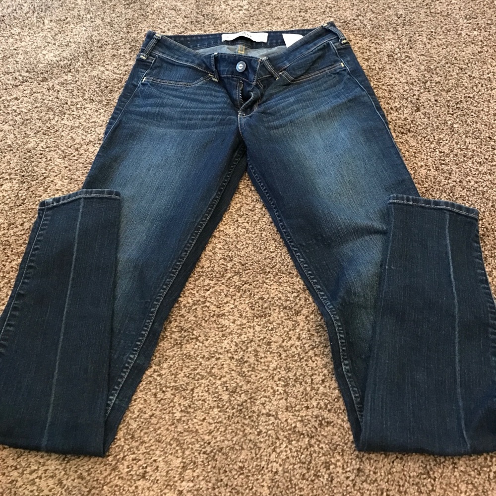 Hollister dark wash skinny jeans