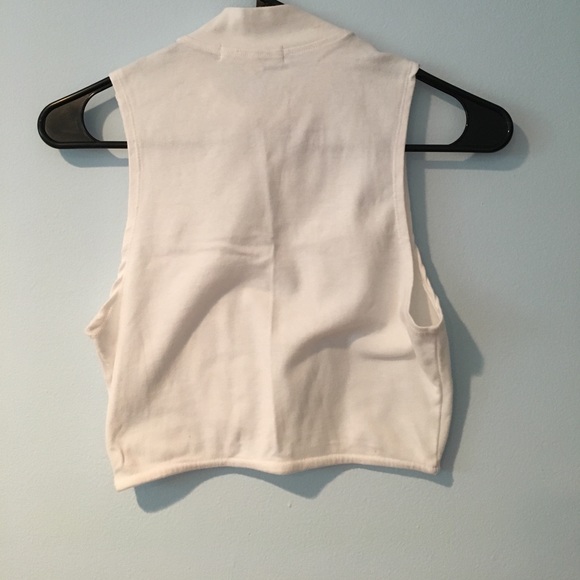 Urban Outfitters White mock neck crop top - Picture 4 of 5