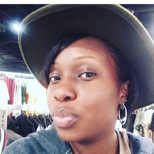 Meet your Posher, Desiree