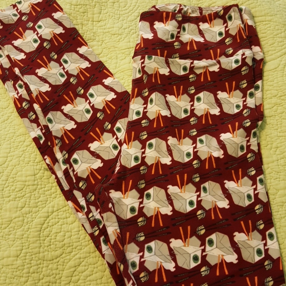 Lularoe dumpling OS leggings!