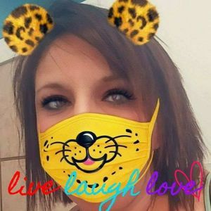 Meet your Posher, Chrystal