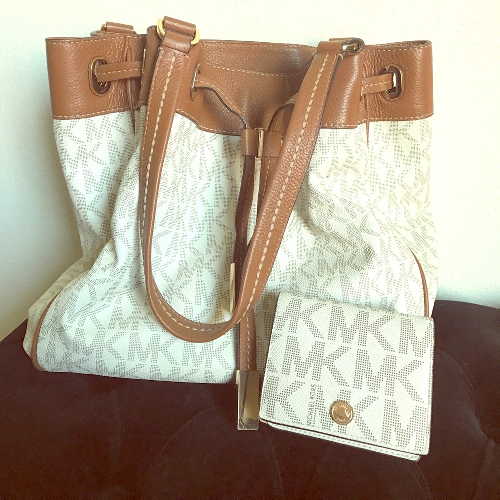 Michael Kors purse and wallet set