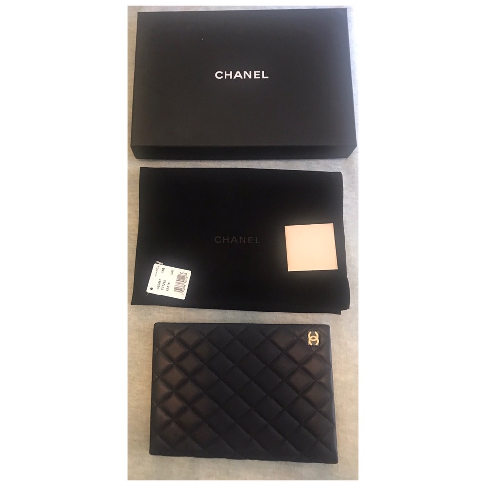 CHANEL Lambskin Quilted Notebook w/Gilt Edge Pages