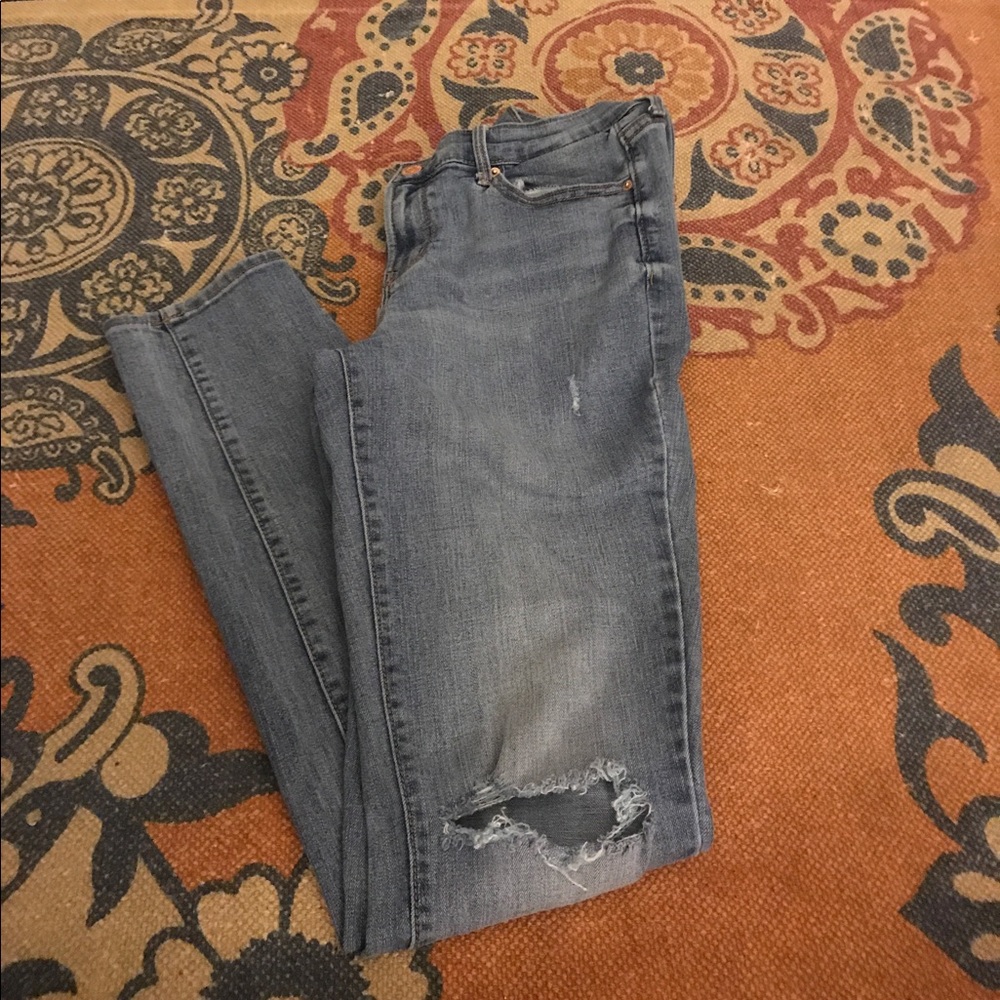 Old navy distressed skinnys