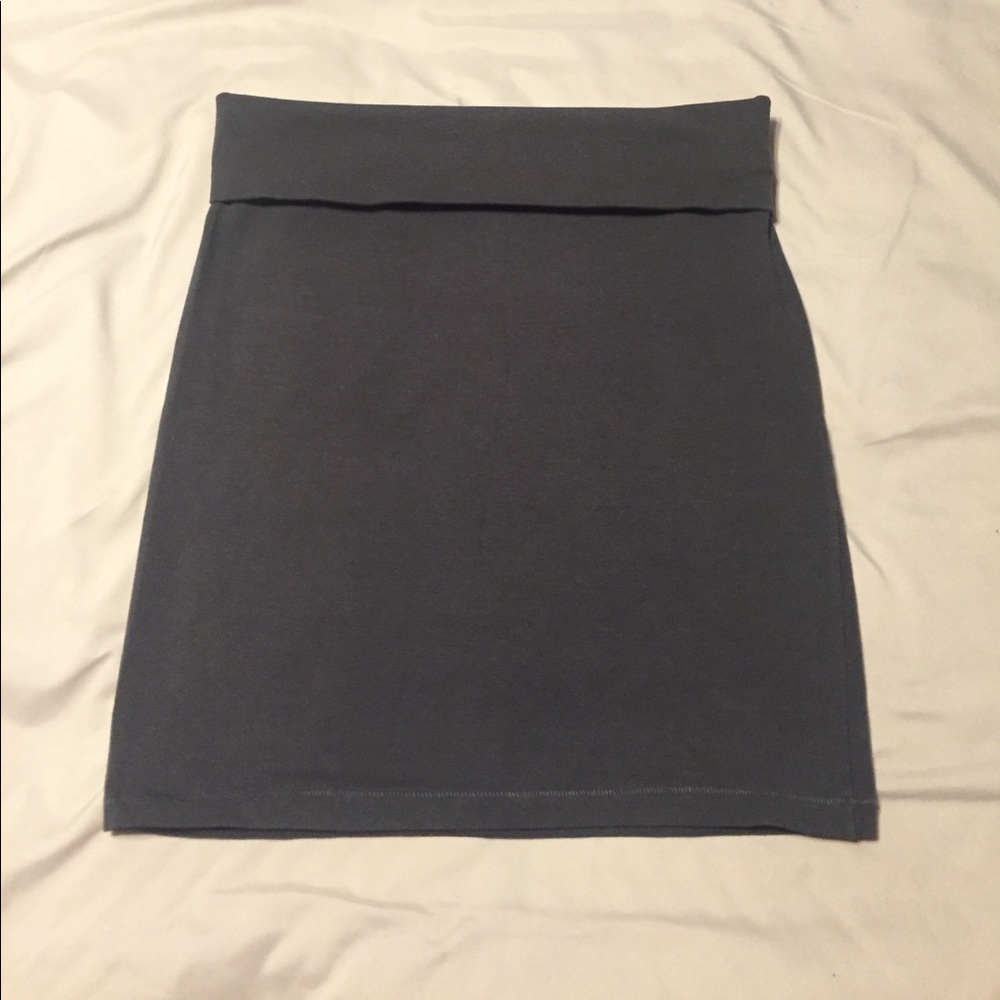 *Worn once, like new* Grey cotton skirt