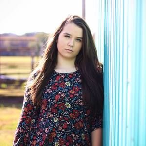 Meet your Posher, Mallory