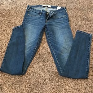 Hollister medium wash jeggings