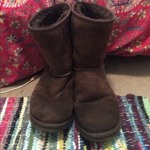 Authentic chocolate brown UGGS, lightly worn (US9)