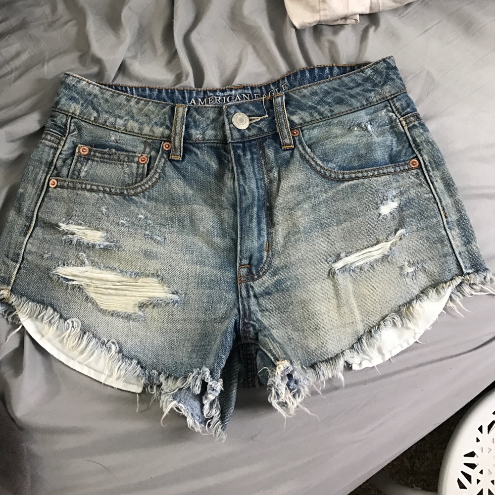 American Eagle High Rise Festival Shorts