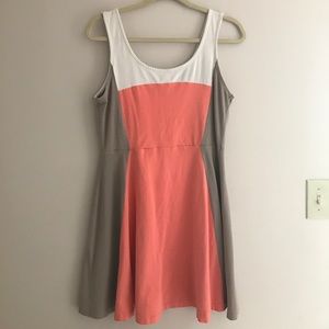 Express Fit & Flare 👗 coral, tan & cream, size L