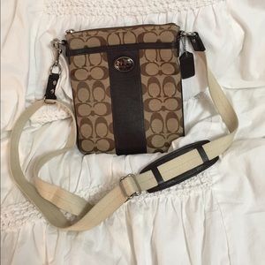 Coach Messenger Crossbody Signature Jacquard