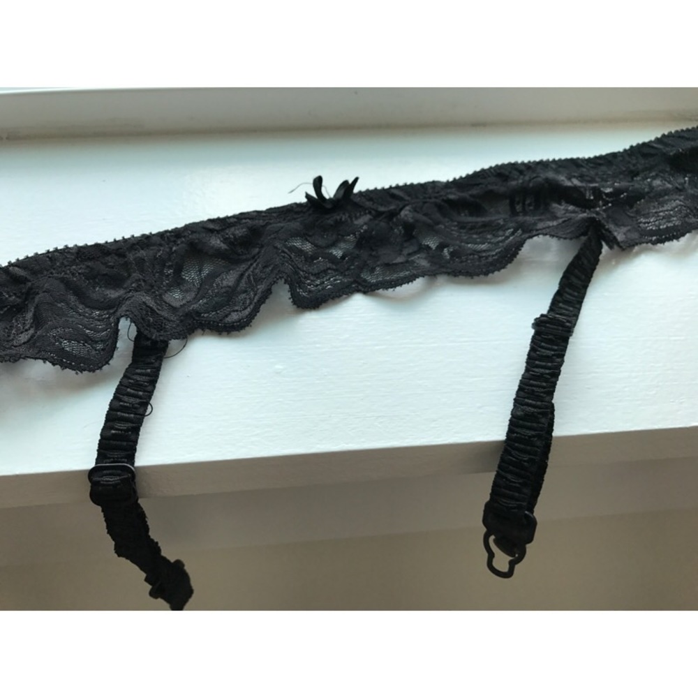 Vintage 90's garter belt