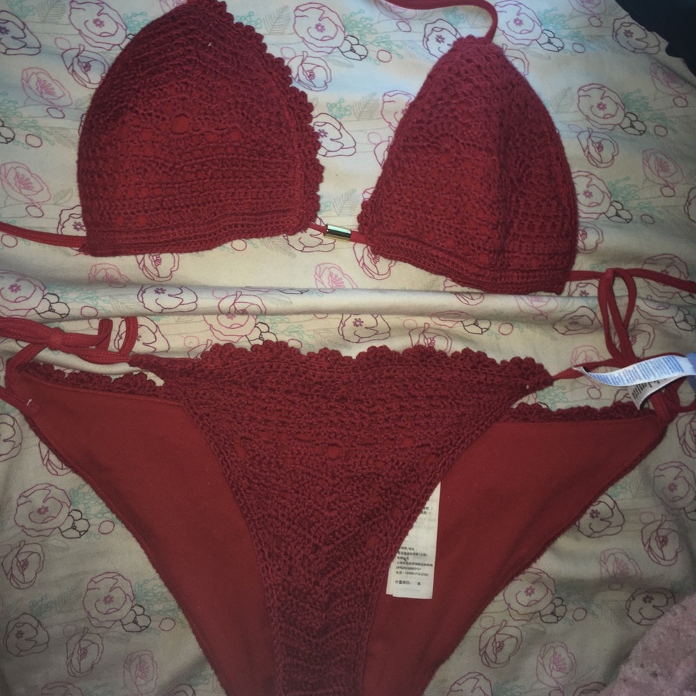 triangle bikini top & string bottom (abercrombie)