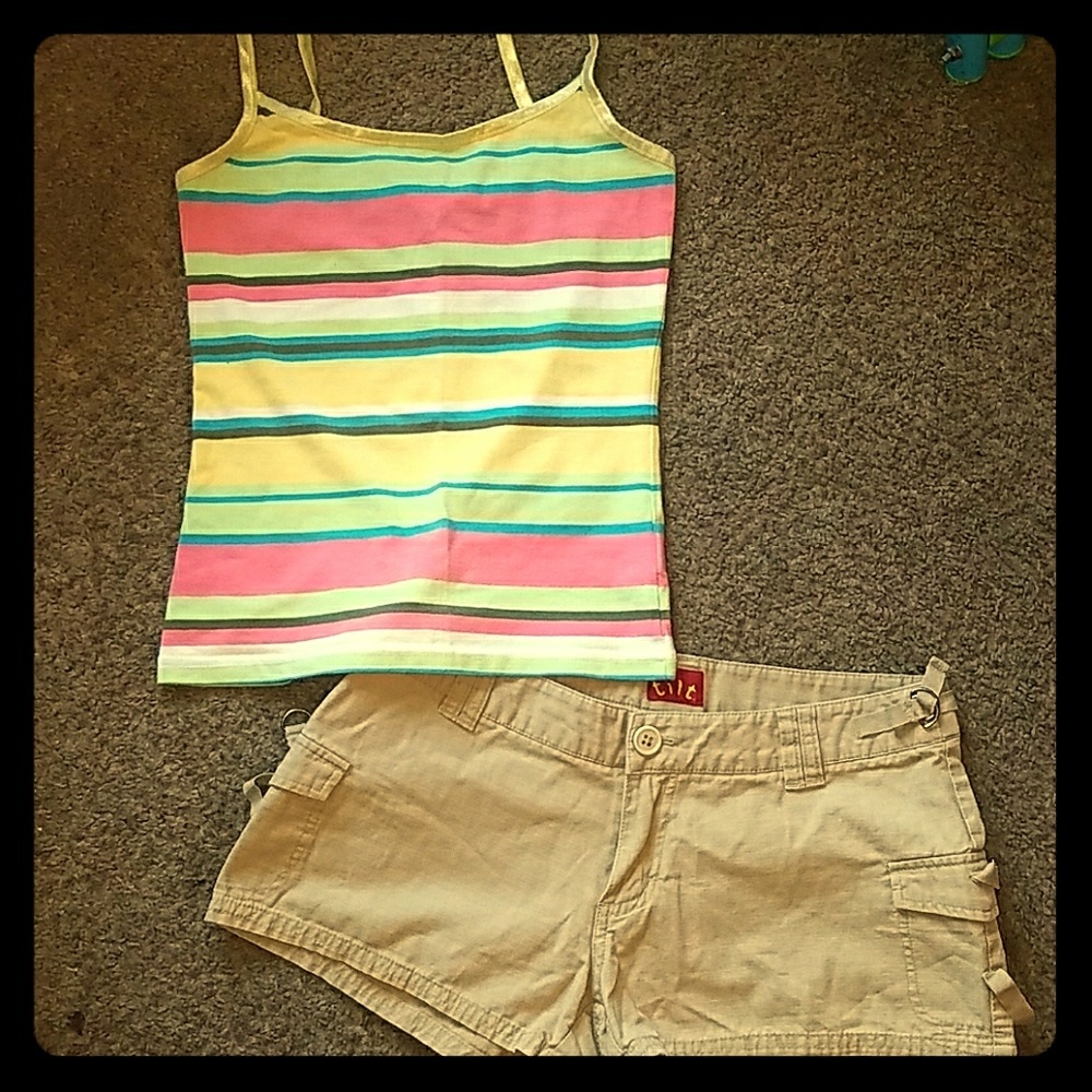 Small Derek heart cami & Size 1 Tilt shorts!
