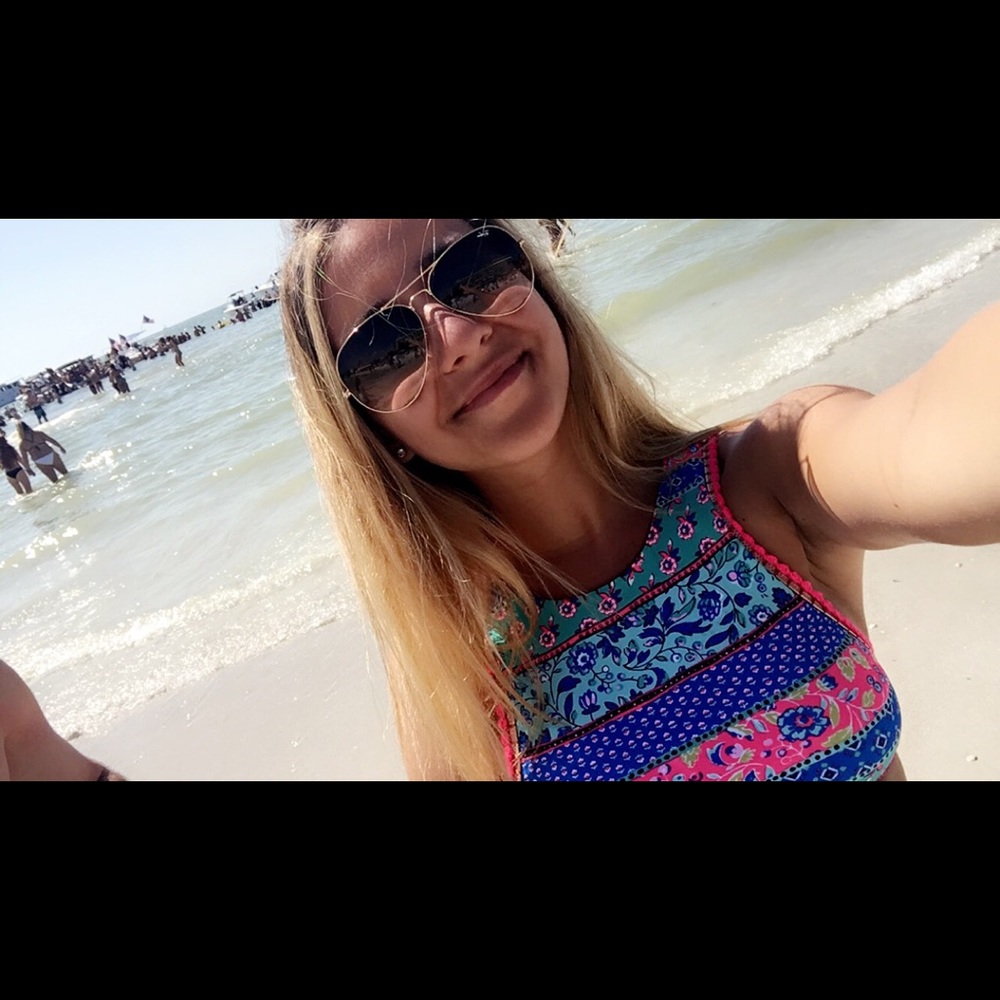 Meet your Posher, Taylor