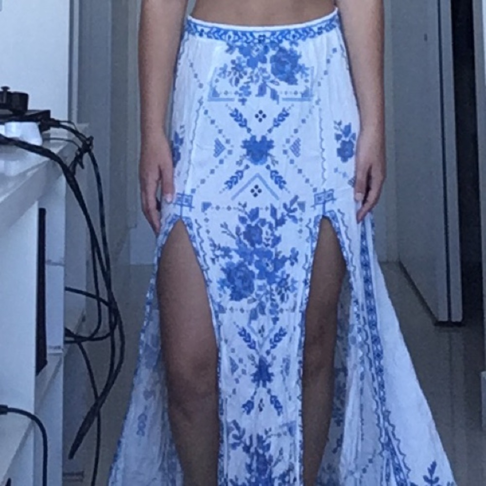 blue and white maxi skirt double slit - Picture 1 of 5