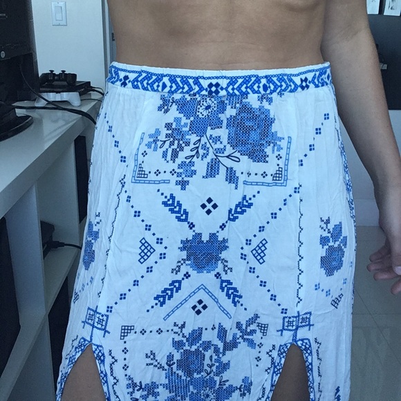 blue and white maxi skirt double slit - Picture 3 of 5