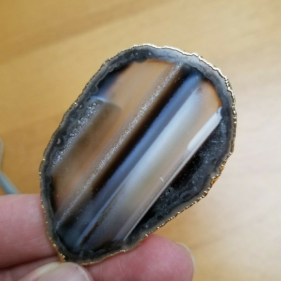 Agate Pendant trimmed in Gold - Picture 5 of 7