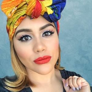 Meet your Posher, Veronica