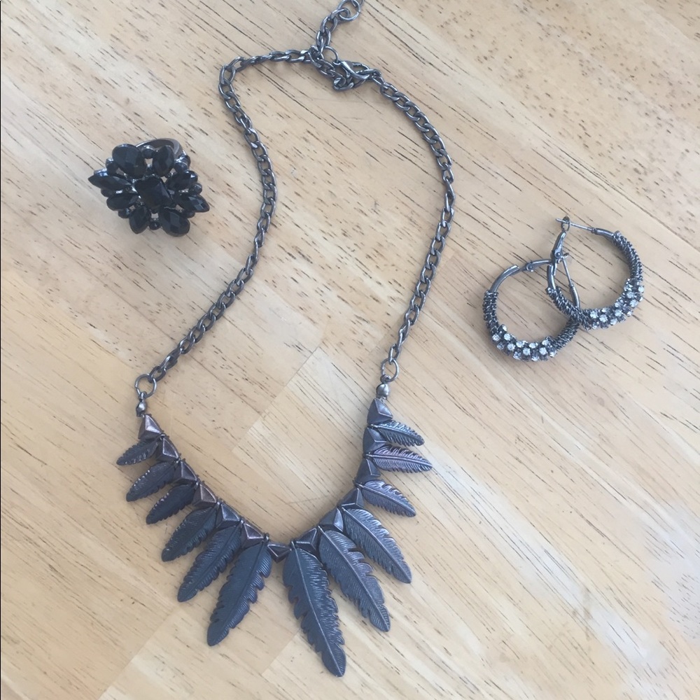 Gunmetal gray tone costume jewelry