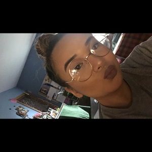 Meet your Posher, Chin