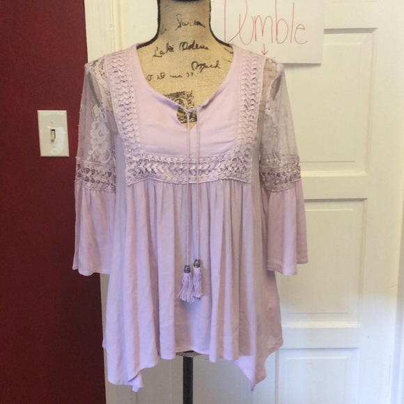 NWT 😍gorgeous light purple lace blouse😍sm, med - Picture 8 of 8
