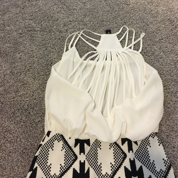 Windsor bodycon dress. Size small - Picture 2 of 2