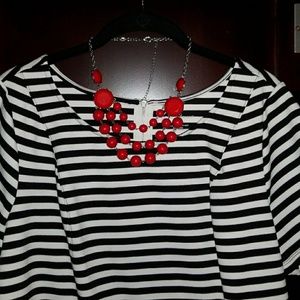 Red Beaded necklace in Silver setting